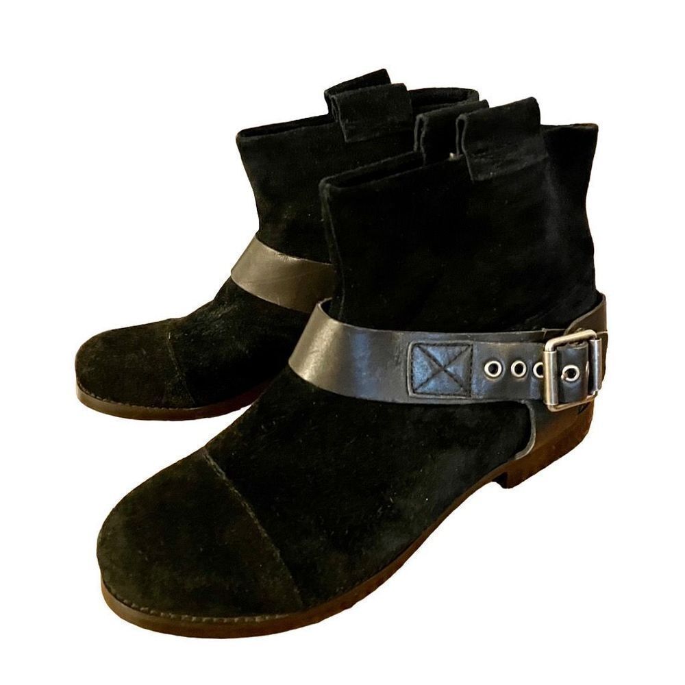 Rosebud suede buckle ankle boots size 38